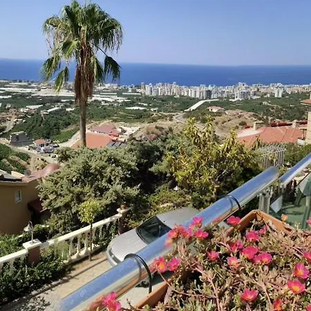 Gold City Hotel Apartment With Many Free Facilities , Free Internet In Apartment And In The Whole Hotel Area And Free Aqua Park Ξενοδοχείο με διαμερίσματα Αλάνια