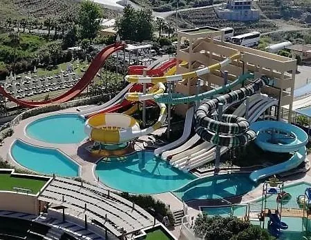 Gold City Hotel Apartment With Many Free Facilities , Free Internet In Apartment And In The Whole Hotel Area And Free Aqua Park Ξενοδοχείο με διαμερίσματα Αλάνια